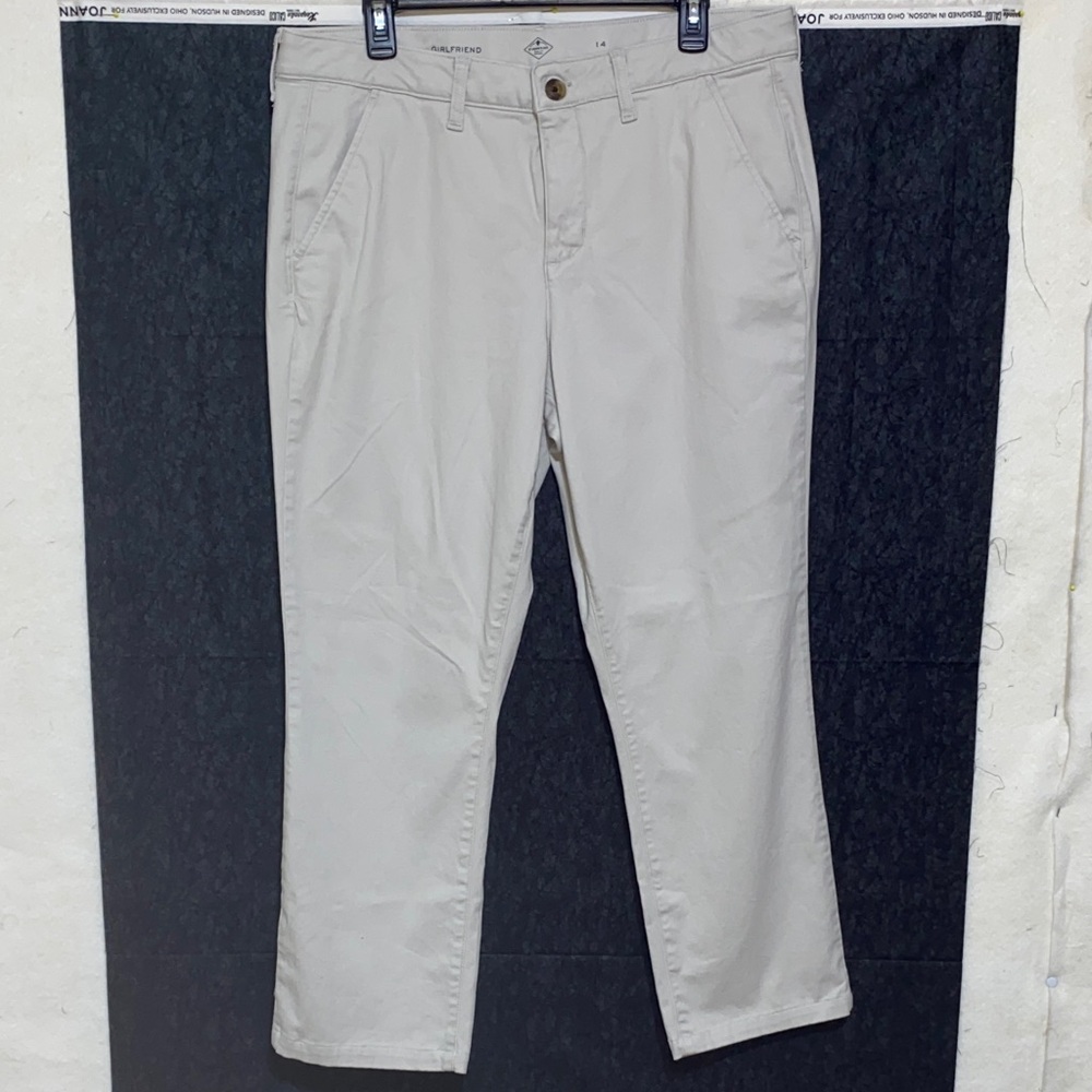 St. John's Bay Women's Capris - Light Beige